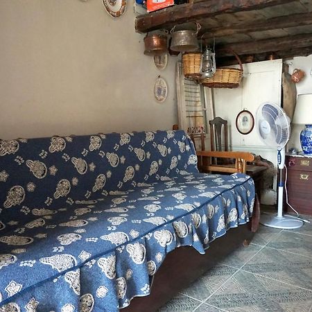 Вилла House In Skyros With An Amazing Sea View Экстерьер фото